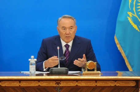 Назарбаев: "Тамырымыздың тереңде екенін білуіміз керек"