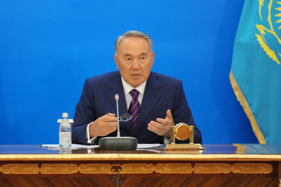 Назарбаев: "Тамырымыздың тереңде екенін білуіміз керек"