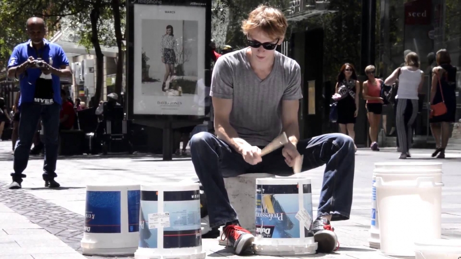 Аргентиналық пластикалық трубадан музыкалық аспап жасады (видео)