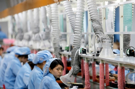 Қытайда заңсыз iPhone шығаратын фабрика жабылды 
