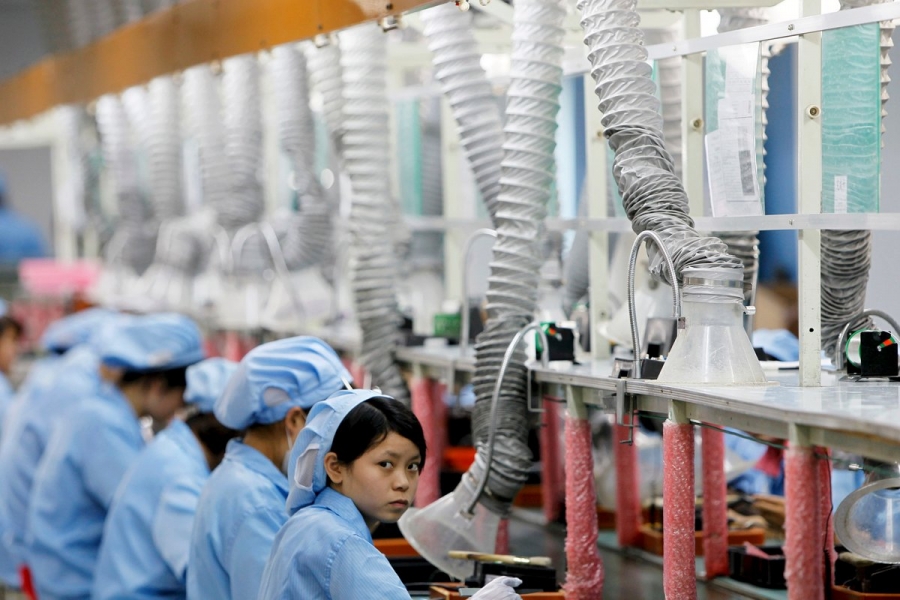 Қытайда заңсыз iPhone шығаратын фабрика жабылды 