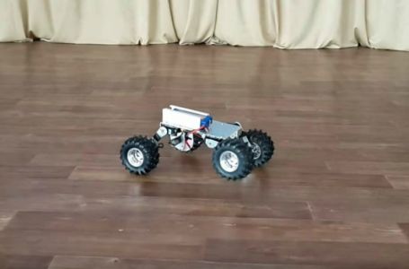 Павлодарлық студенттер «Қара жорға» биін роботқа үйретті