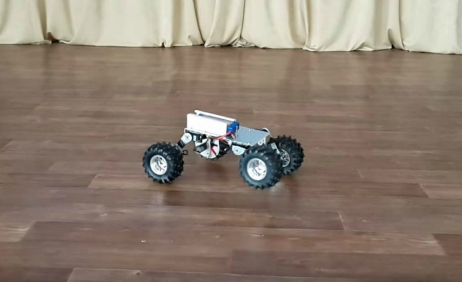 Павлодарлық студенттер «Қара жорға» биін роботқа үйретті