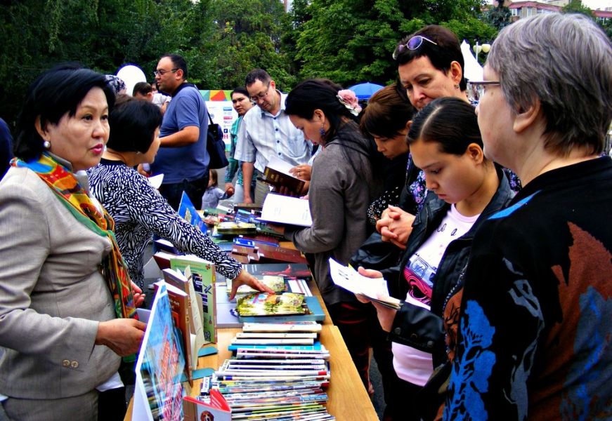 Алматыда «Кітапфест» республикалық кітап фестивалі өтті