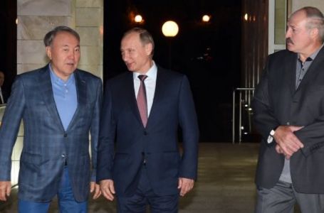 Сочиде Назарбаев Путинмен және Лукашенкомен кездесті