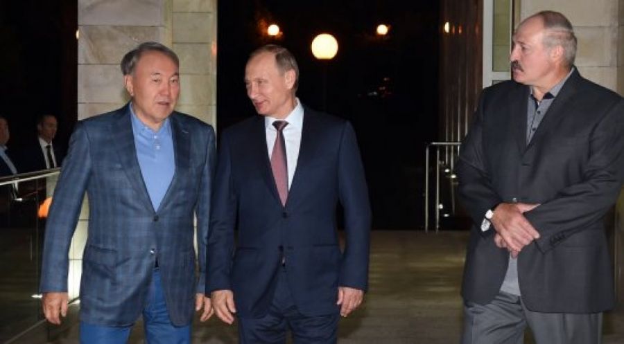 Сочиде Назарбаев Путинмен және Лукашенкомен кездесті
