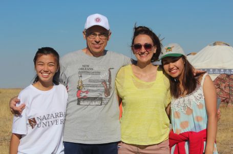 Қазақ айтысын зерттеген америкалық ғалым Назарбаев университетінде дәріс оқиды 