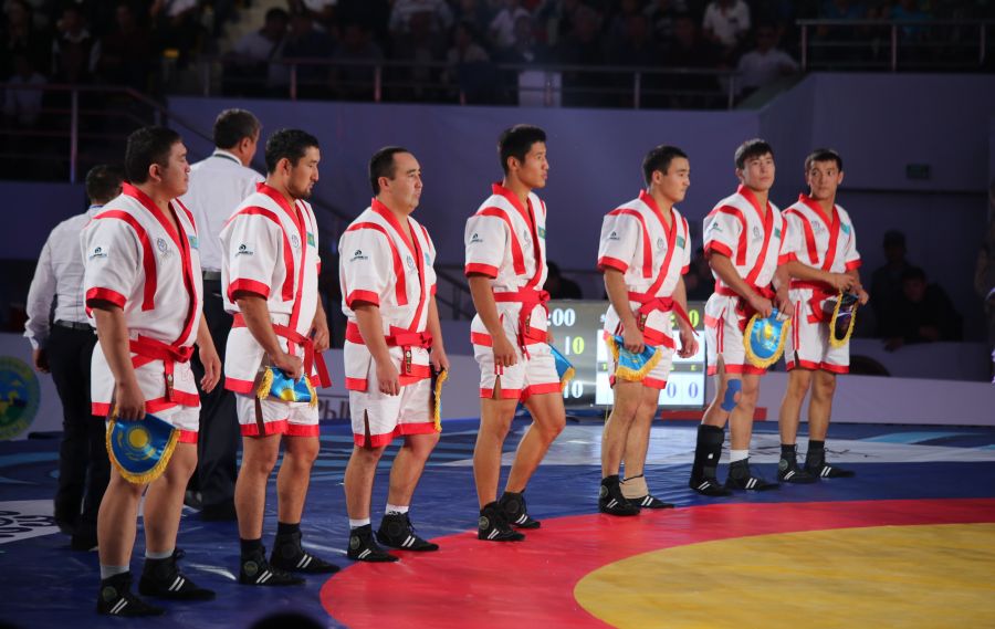 «Еуразия барысының» финалында қазақ-өзбек балуандары белдеседі