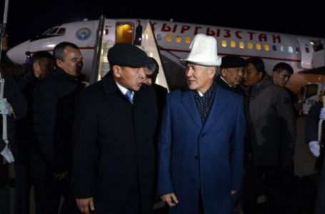 Қырғызстан президенті Қазақстанға ұлттық бас киімін киіп келді