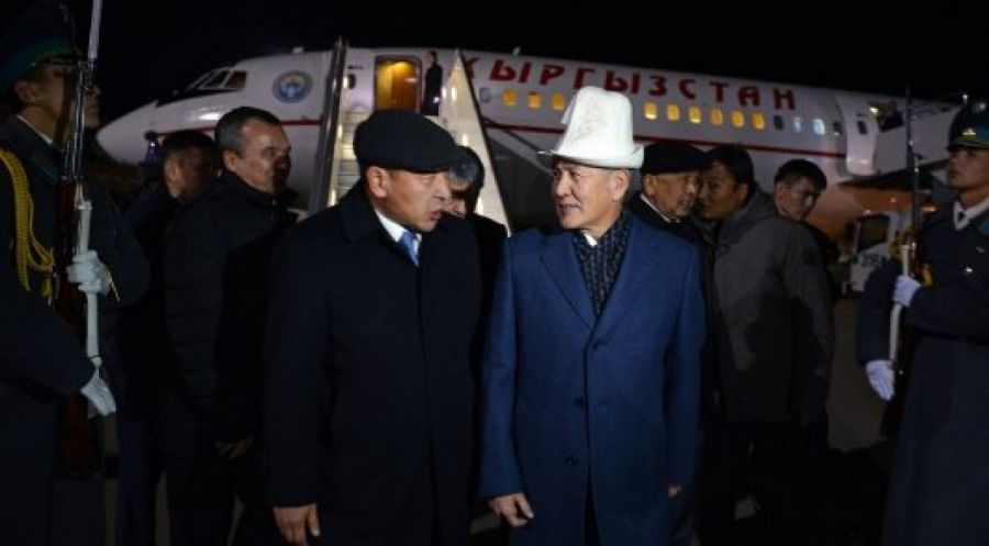 Қырғызстан президенті Қазақстанға ұлттық бас киімін киіп келді