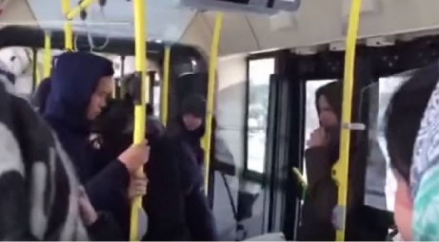 Астана полициясы автобуста төбелескен әйелдерді іздестіріп жатыр