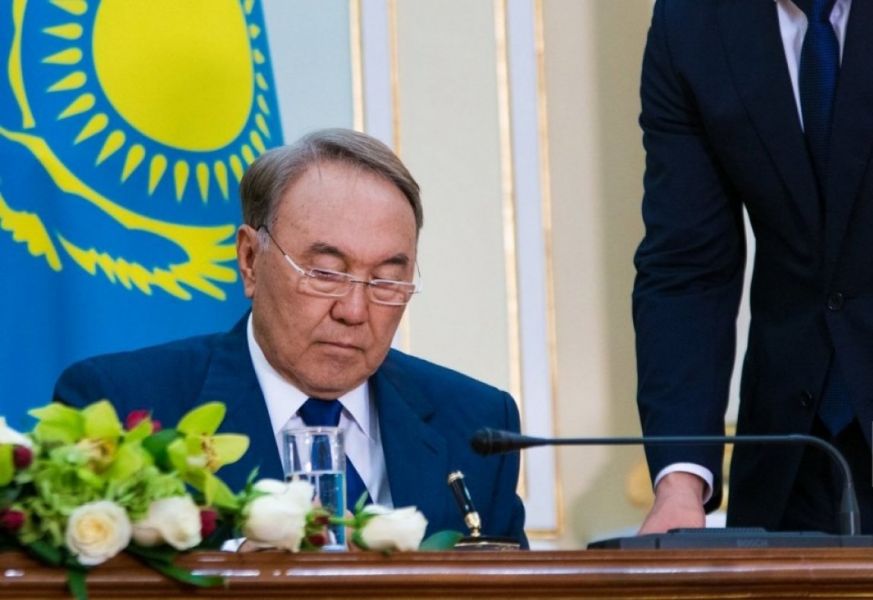 Назарбаев жергілікті полиция құру туралы заңға қол қойды