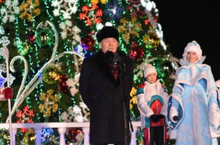 Назарбаев жаңажылдық бас шыршаның шырағын жағу рәсіміне қатысты 