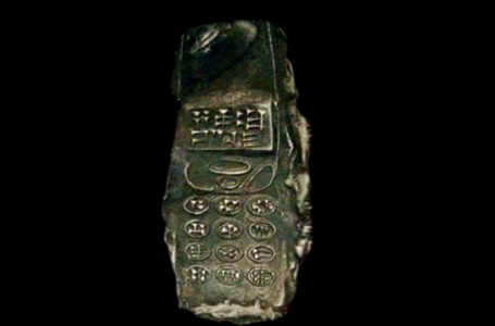 XIII ғасырдың ұялы телефоны табылды