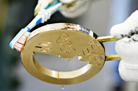 Жапондар Олимпиада медальдарын компьютер қалдықтарынан жасамақ