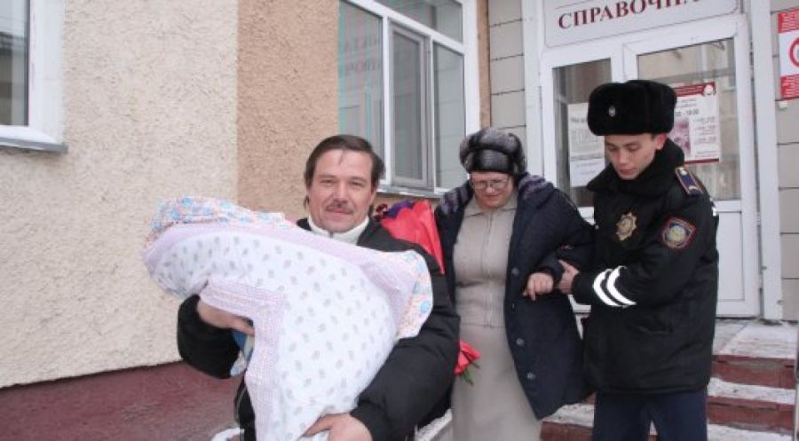 Астана полицейлері босанғалы жатқан әйелдің өмірін құтқарып қалды  