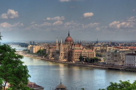 Венгрия Қазақстан азаматтарына грант бөлді