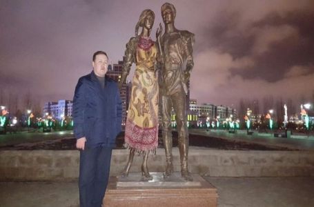 Астана тұрғыны дауға айналған мүсінді орамалмен жапты  