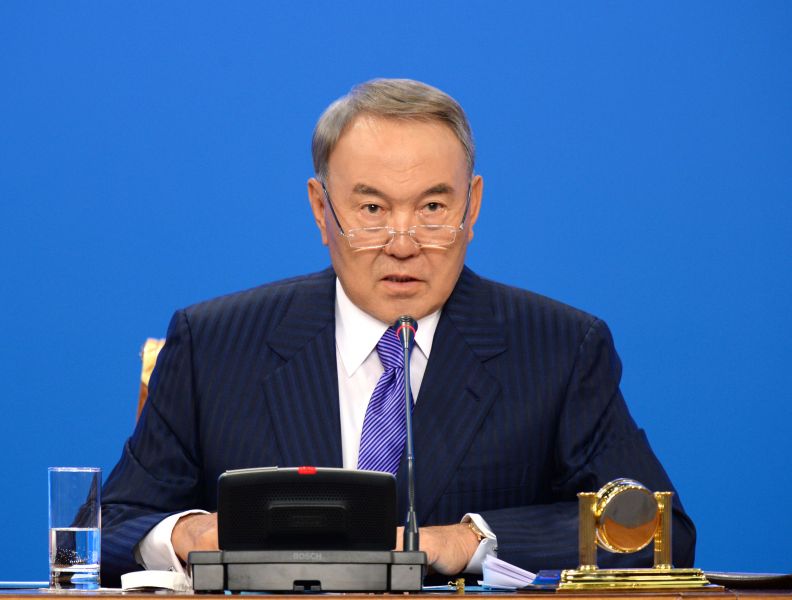 Нұрсұлтан Назарбаев: Қазақтар жалқау дейтін анекдоттардан арылу керек