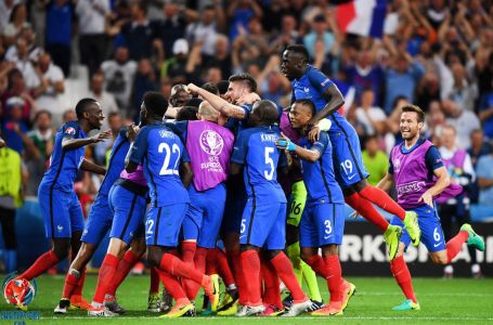 Франция өз жеріндегі Еуропа чемпионатының финалына шықты (видео)