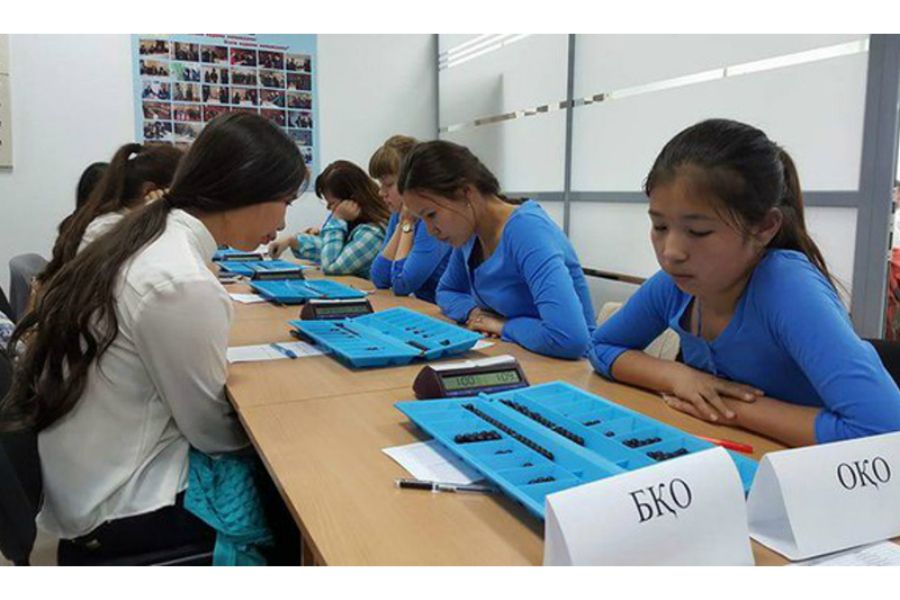 Тоғызқұмалақтан əйелдер арасында чемпионат өтіп жатыр 