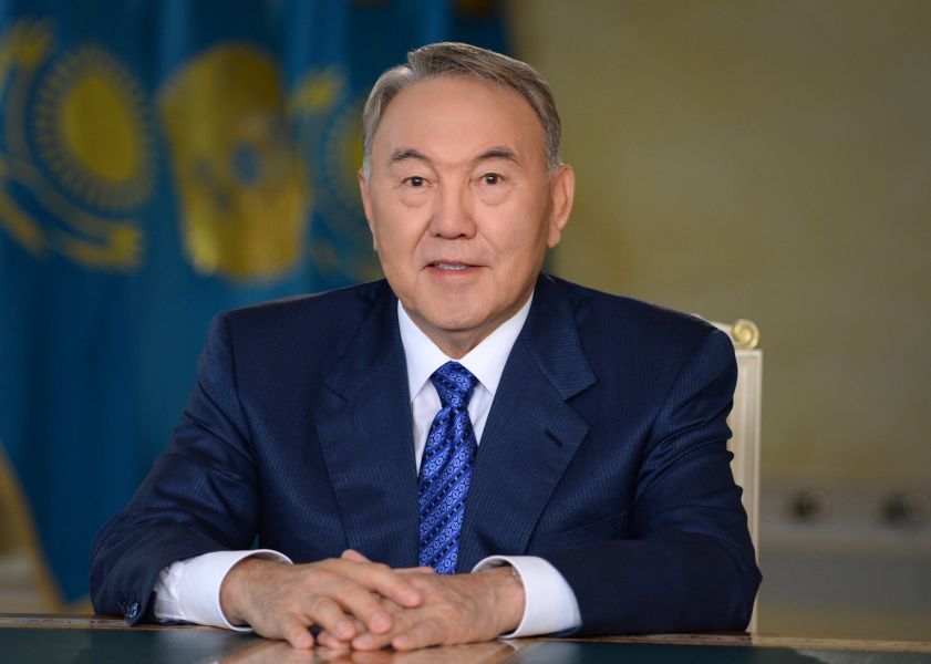 Назарбаев қазақстандықтарды Конституция күнімен құттықтады