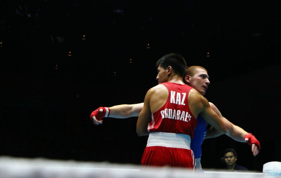 Қазақстандық 6 боксшы студенттер арасындағы ӘЧ-нің жартылай финалына шықты