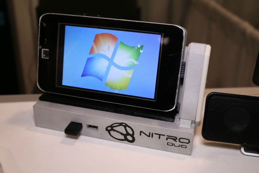 Windows пен Android-ке арналған Nitro Duo смартфоны