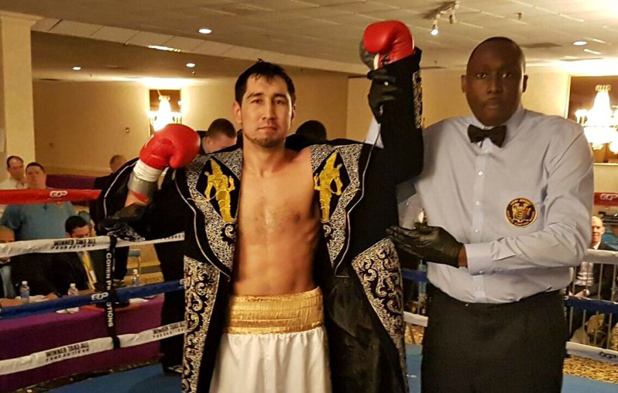 Айдос Ербосынұлы америкалық боксшыны нокаутпен жеңді