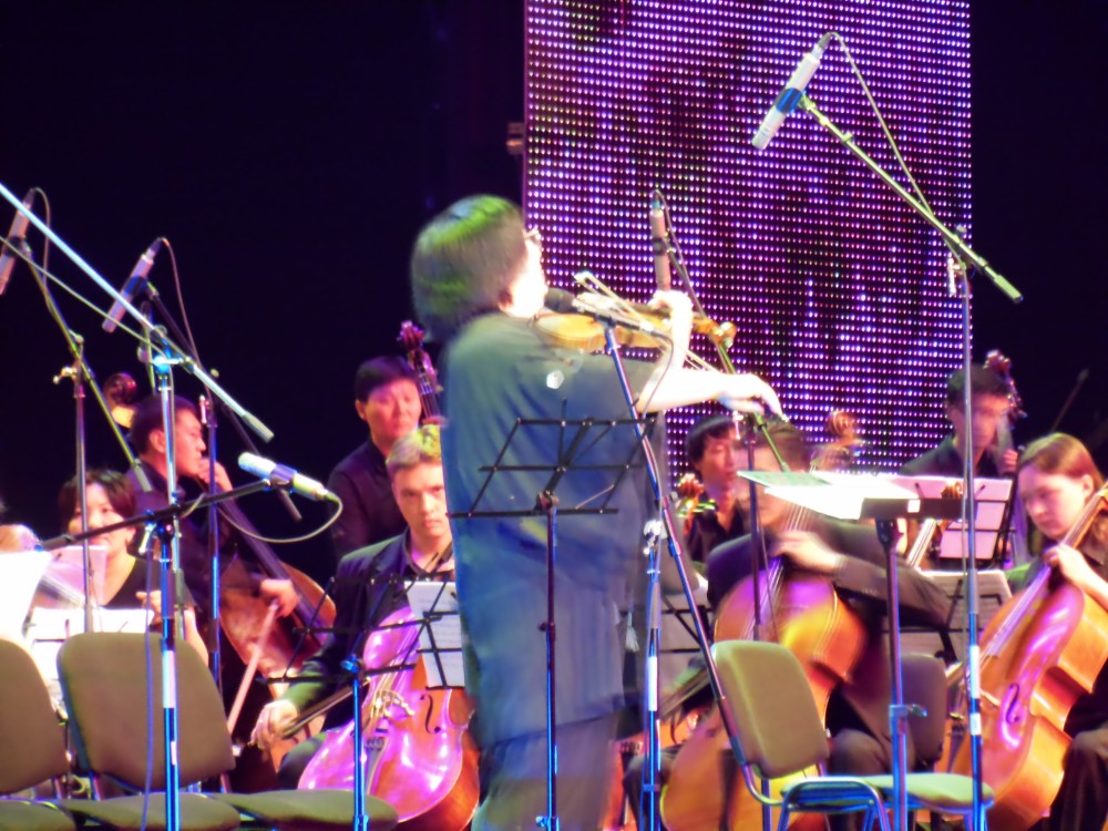 Марат Бисенғалиев жаңа симфониялық оркестрінің тұсауын кесті