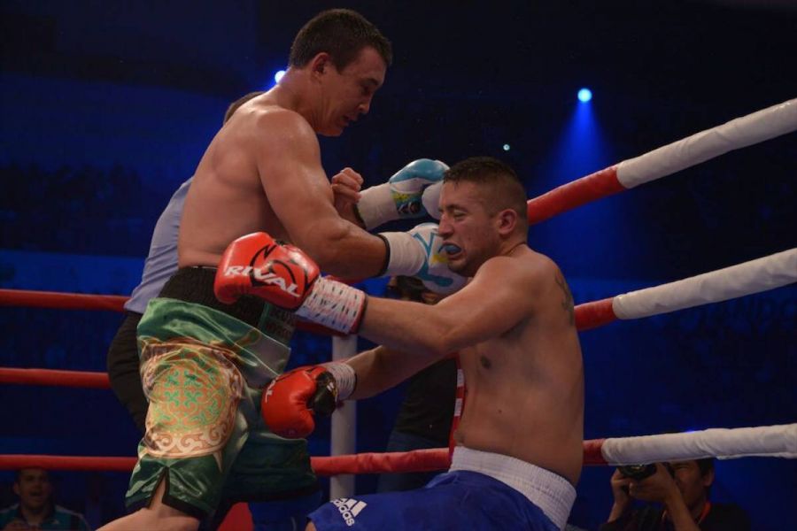Руслан Мырсатаев аргентиналық боксшыны уақытынан бұрын жеңді