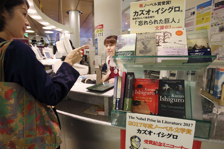 Кадзуо Исигуро кітаптарының Жапониядағы тиражы 950 мың данаға өсті 