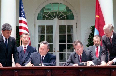 Осыдан 26 жыл бұрын: Назарбаев пен Буш Ақ үйде кездесті 