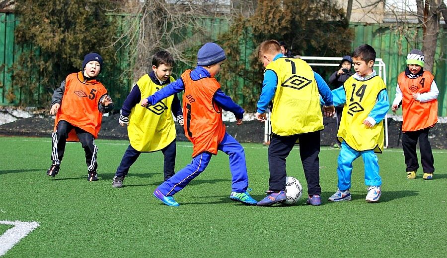 UEFA футболда балалардың баспен ойнауына тыйым салуы мүмкін