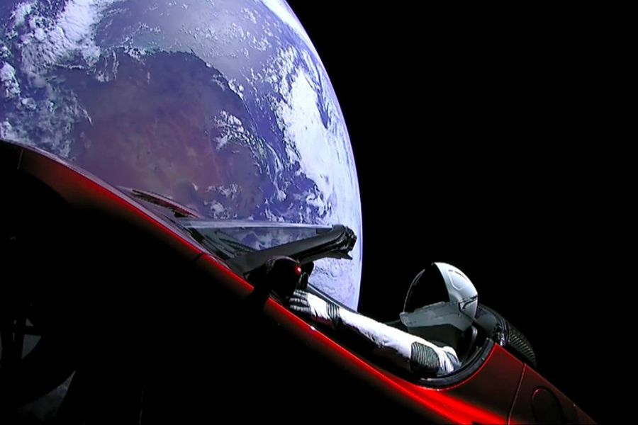 Марсқа кеткен Tesla көлігі ресми тіркелді