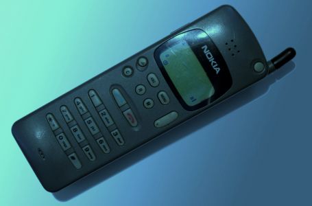 Nokia әлемге әйгілі "кірпіш" телефонын қайта шығармақ