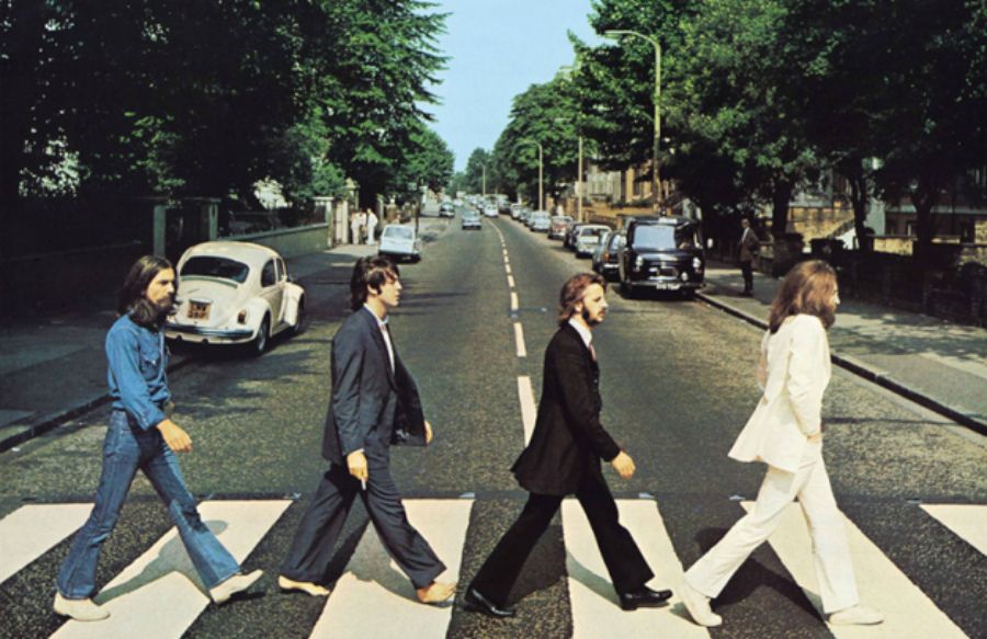 Пол Маккартни Abbey Road мұқабасындағы жолдан қайта жүріп өтті