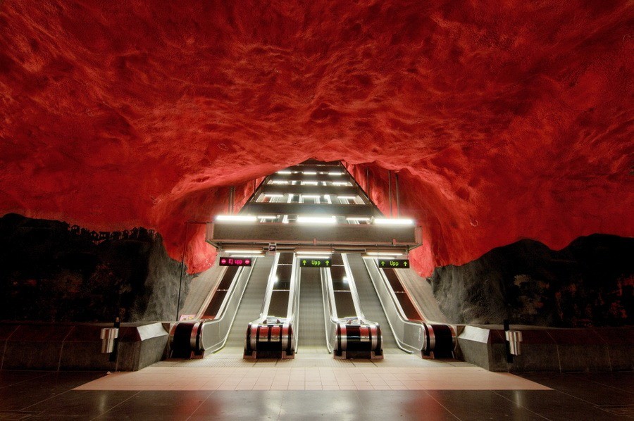 Фантастика: Стокгольмдегі ерекше метро
