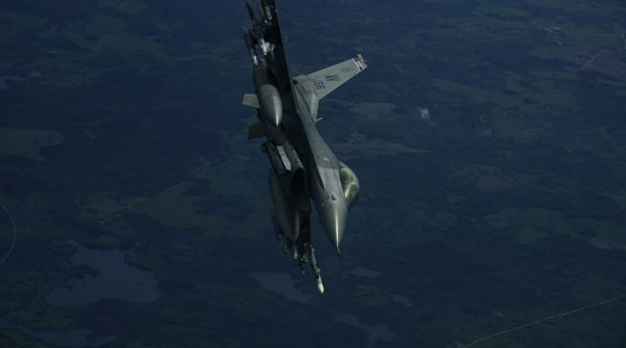 Калифорнияда F-16 жойғыш ұшағы апатқа ұшырады
