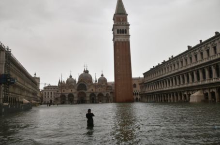 Дерт кешкендер жағалауы: Венеция әлі су астында