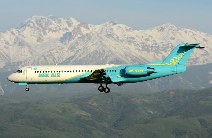 Министр Fokker 100 апатына себеп болуы мүмкін үш жағдайды атады