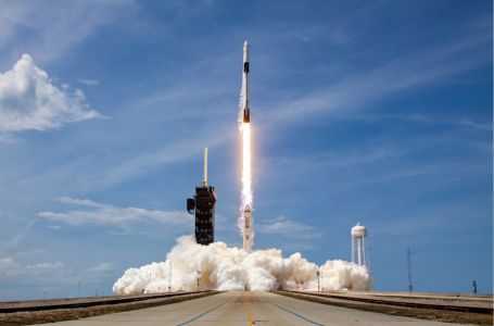 SpaceX тағы 57 жер серігін ұшырды