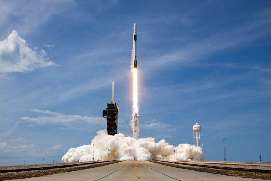SpaceX тағы 57 жер серігін ұшырды