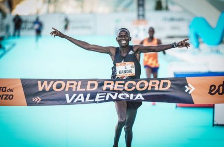 Кениялық спортшы жартылай марафон рекордын жаңартты