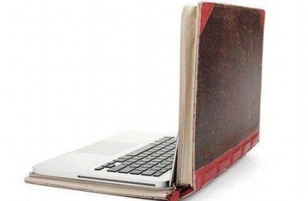 Ноутбук ұстаймыз - ал кітапты сүйеміз
