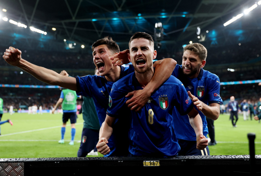 Италия Еуропа чемпионатының финалына шықты