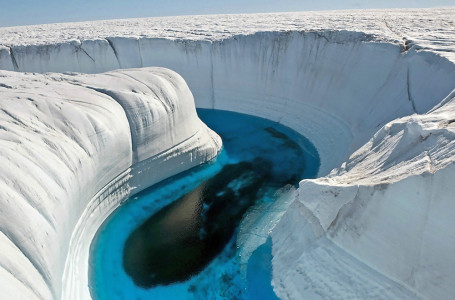70 жылда алғаш рет Гренландия тауларына қардың орнына жаңбыр жауды
