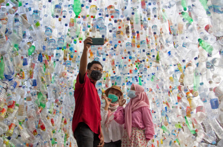 Индонезияда пластиктен жасалған мұражай ашылды
