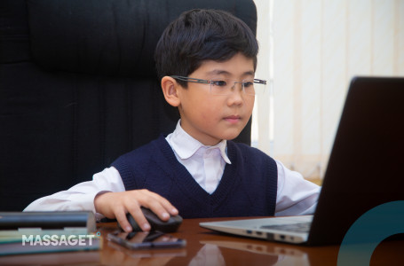 Алматы қаласының оқушылары онлайн оқиды