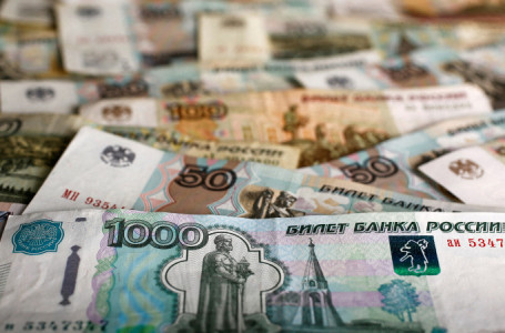 Қазақстандық банктерге рубльді шетелге әкетуге рұқсат беріледі